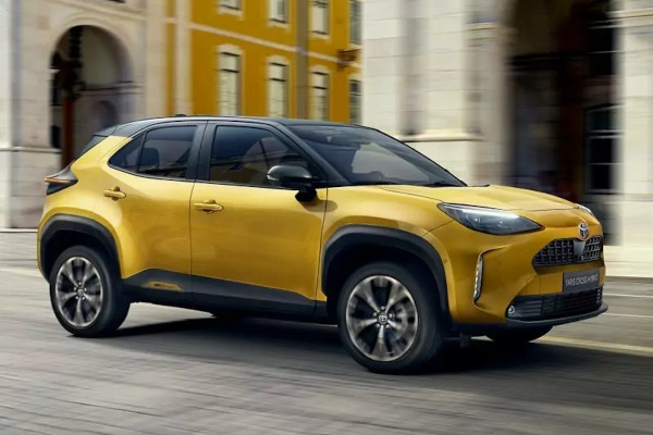TOYOTA YARIS CROSS